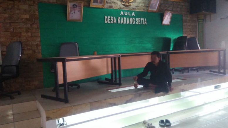 Aquarium Aula Desa Karang Setia Unik Lurahnya Kreatif Bekap Jabar