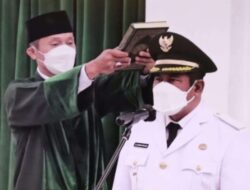 Gubernur Jawa Barat Ridwan Kamil Melantik Wakil Bupati Bekasi
