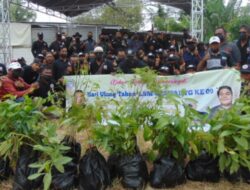 LSM Gempal Merayakan Ulang Tahunnya Yang Ke-9 Dengan Kegiatan Menanam 500 Pohon di Pantai Harapan Jaya