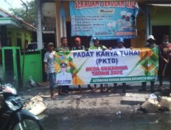 Program Padat Karya Tunai Memperbaiki Drainase Jalan Cagak Serap 45 Tenaga Kerja Lokal.