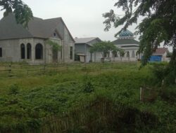 Masjid dan Gereja dibangun Bersebelahan, Potret Toleransi di Ambil GB di jln Raya Sukaraja,Tambelang Kabupaten Bekasi