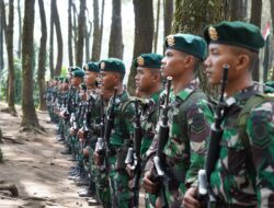 Pangdivif 2 Kostrad Pimpin Upacara Pengukuhan Warga Baru